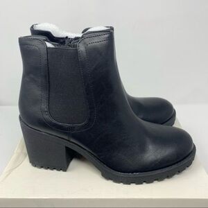 Sun + Stone Morghan Boots
6.5